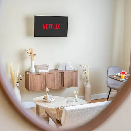 Le Noyer I Centre I Netflix I Wifi Fibre I Parking דירה