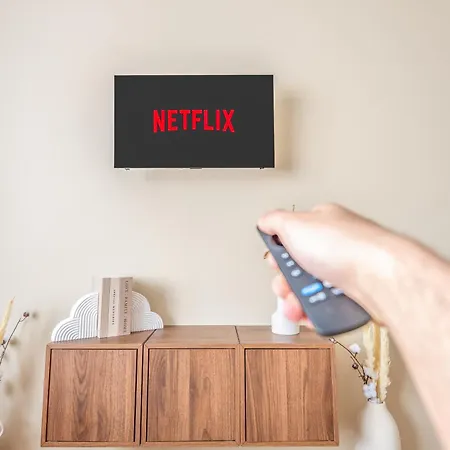 Le Noyer I Centre I Netflix I Wifi Fibre I Parking ואלנסיין